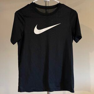 Boy's Nike Short Sleeve T-Shirt Size L Pre-owned